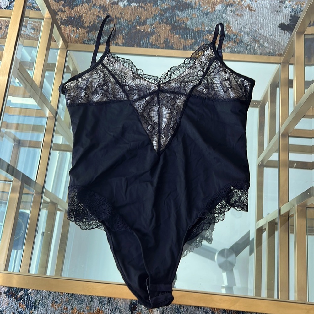 Sexy lace tummy control bodysuit